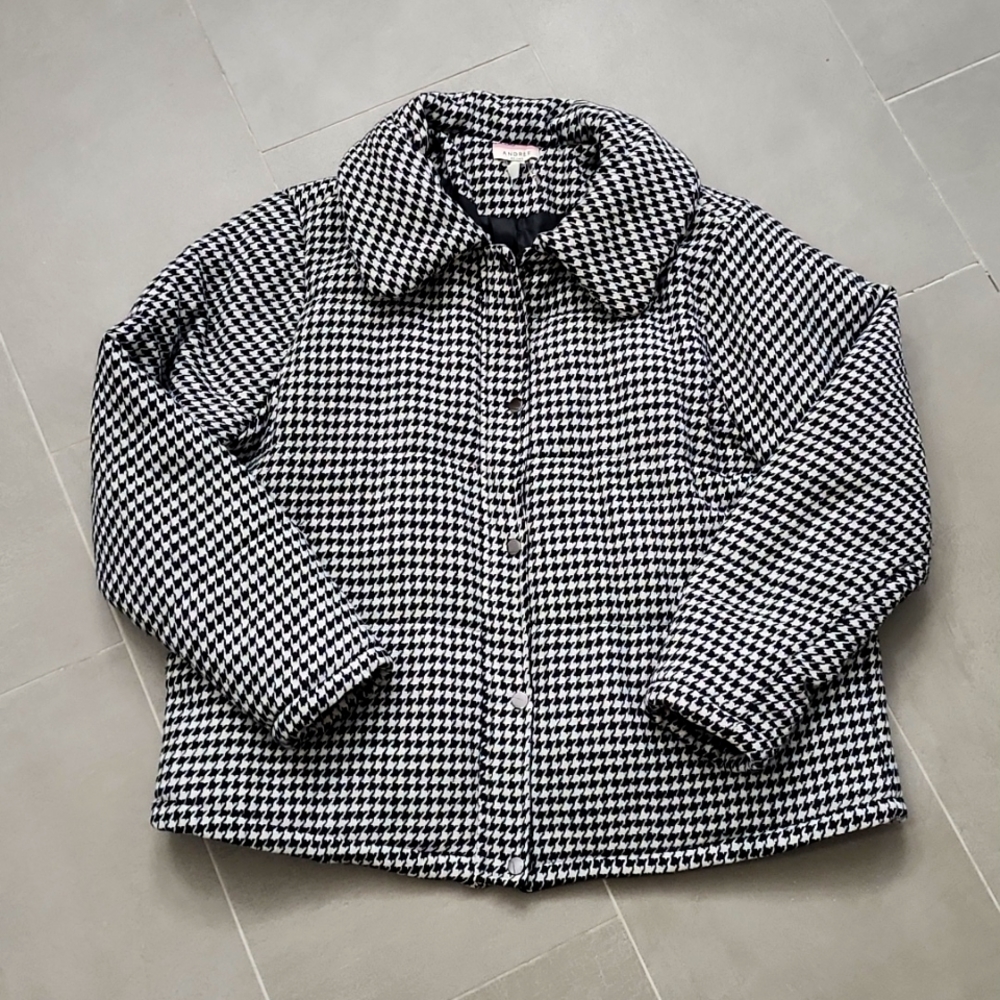 Fall Favorite! Black/White Check Jacket